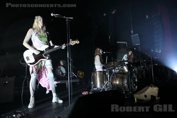 VULKANO - 2022-12-11 - PARIS - Le Bataclan - Maria Cecilia Efraimsson - Lisa Marianne Pyk Wirström